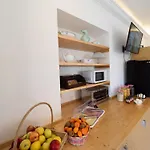 Impact House Хостел Эшторил