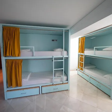 Hostel Impact House *