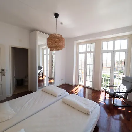 Impact House * Estoril