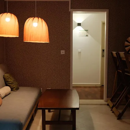 Impact House * 埃斯托利尔