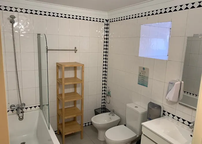 Impact House Hostel Estoril