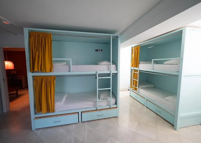 Hostel Impact House *