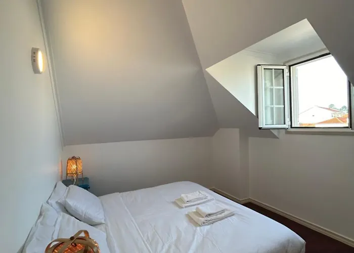 Hostel Impact House Estoril