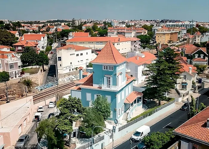 Hostel Impact House
